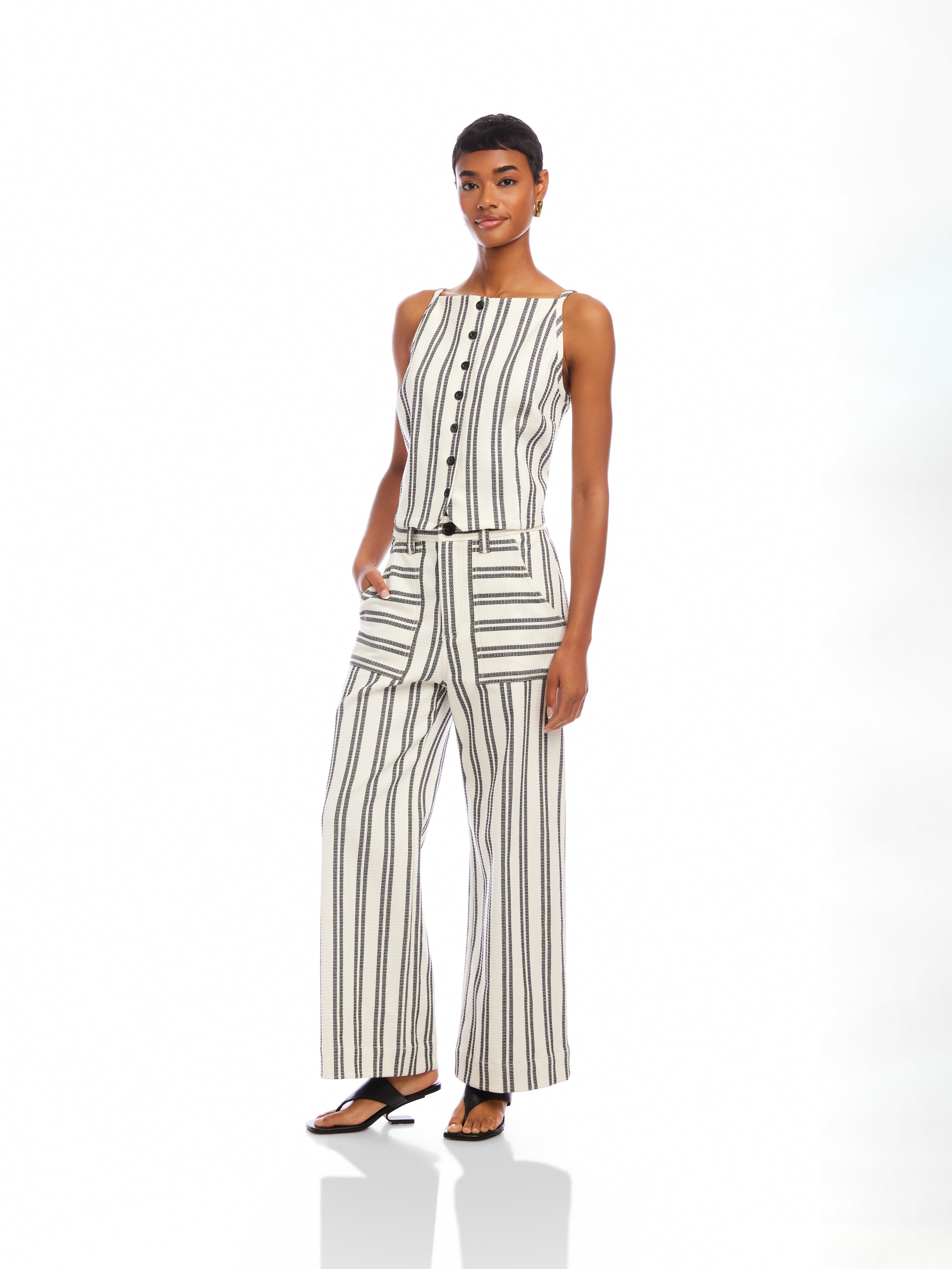 Elis Sleeveless Button-Up Top