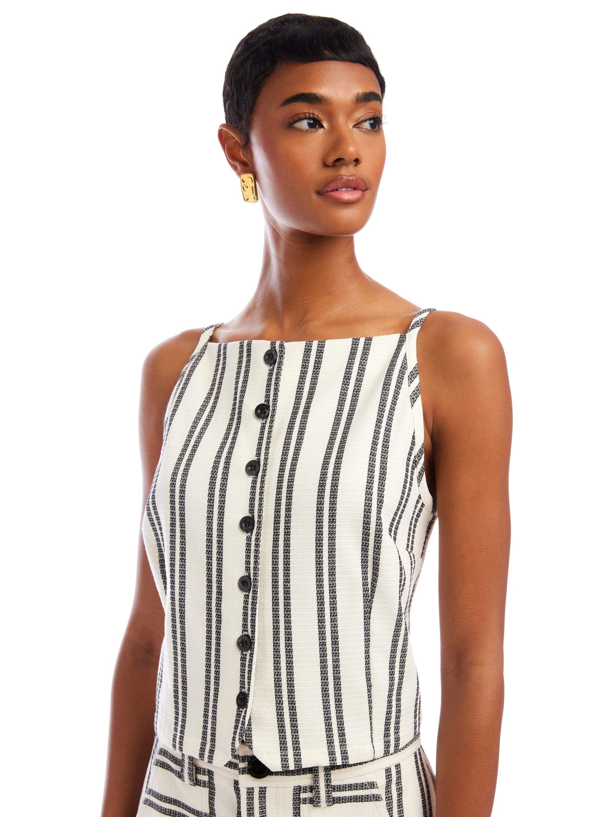 Elis Sleeveless Button-Up Top