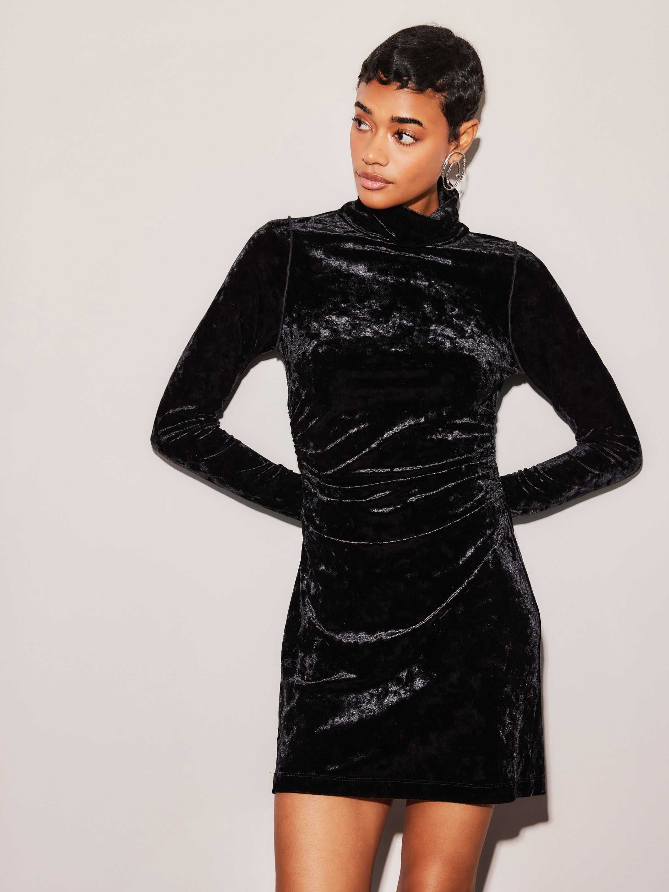Fifteen Twenty Beatrice Side Shirred Dress Black / M Fifteen Twenty Beatrice Side Shirred Dress Black / M