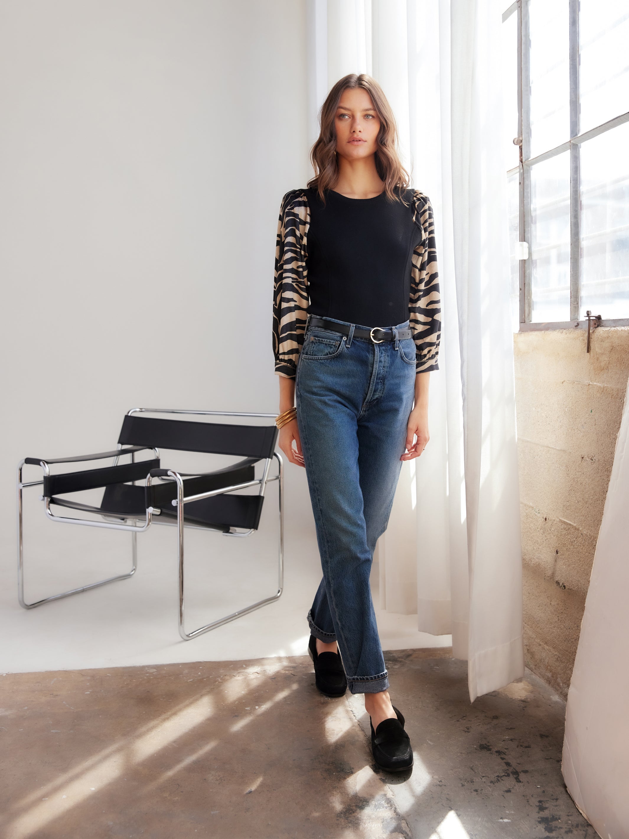 Contrast Lory Velvet Top
