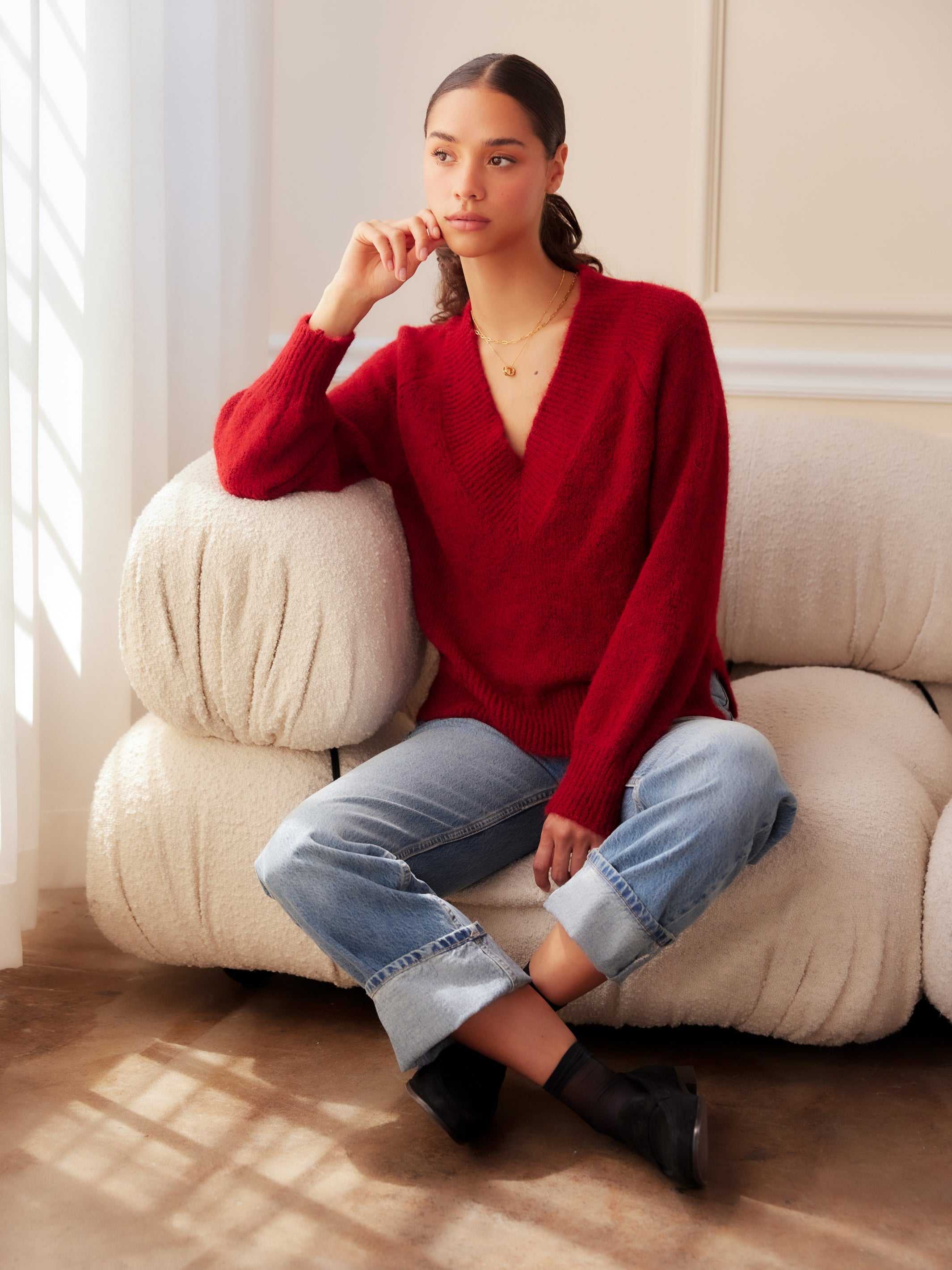 Heather V-Neck Sweater - Cozy Modern Knit with Soft Touch