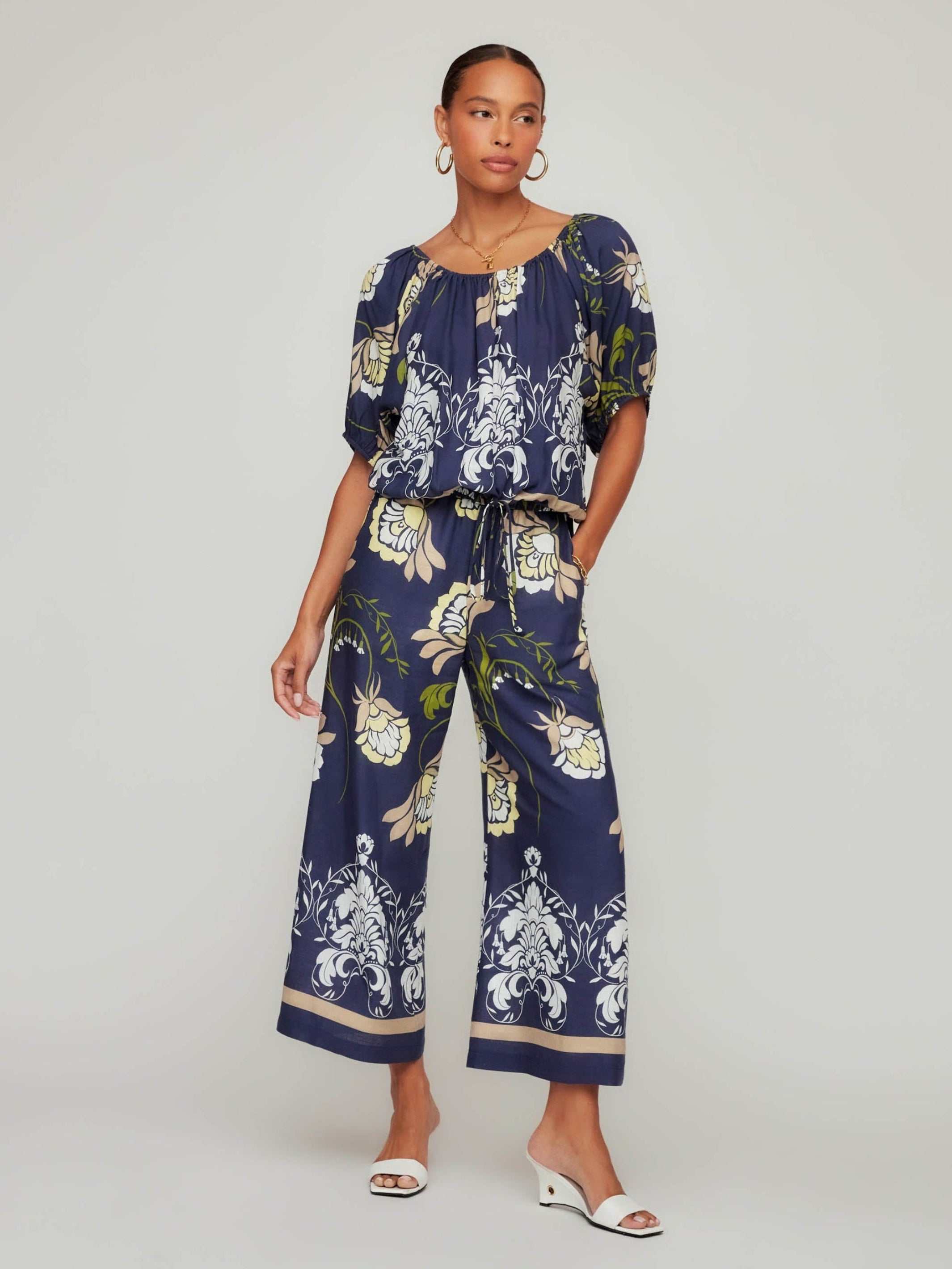 wjk BANANA SLIM CROPPED PANTS ブルー L USED Tilly Cropped Pants - Elegant Wide-Leg Style for Warm Weather