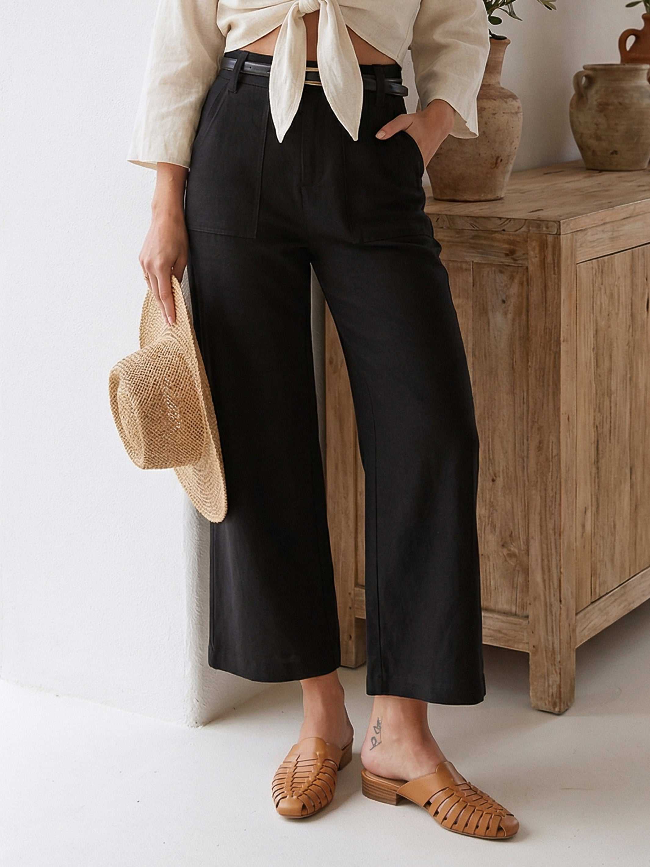 Rylee Cropped Pants in high-rise, relaxed wide-leg with cropped length and front pockets