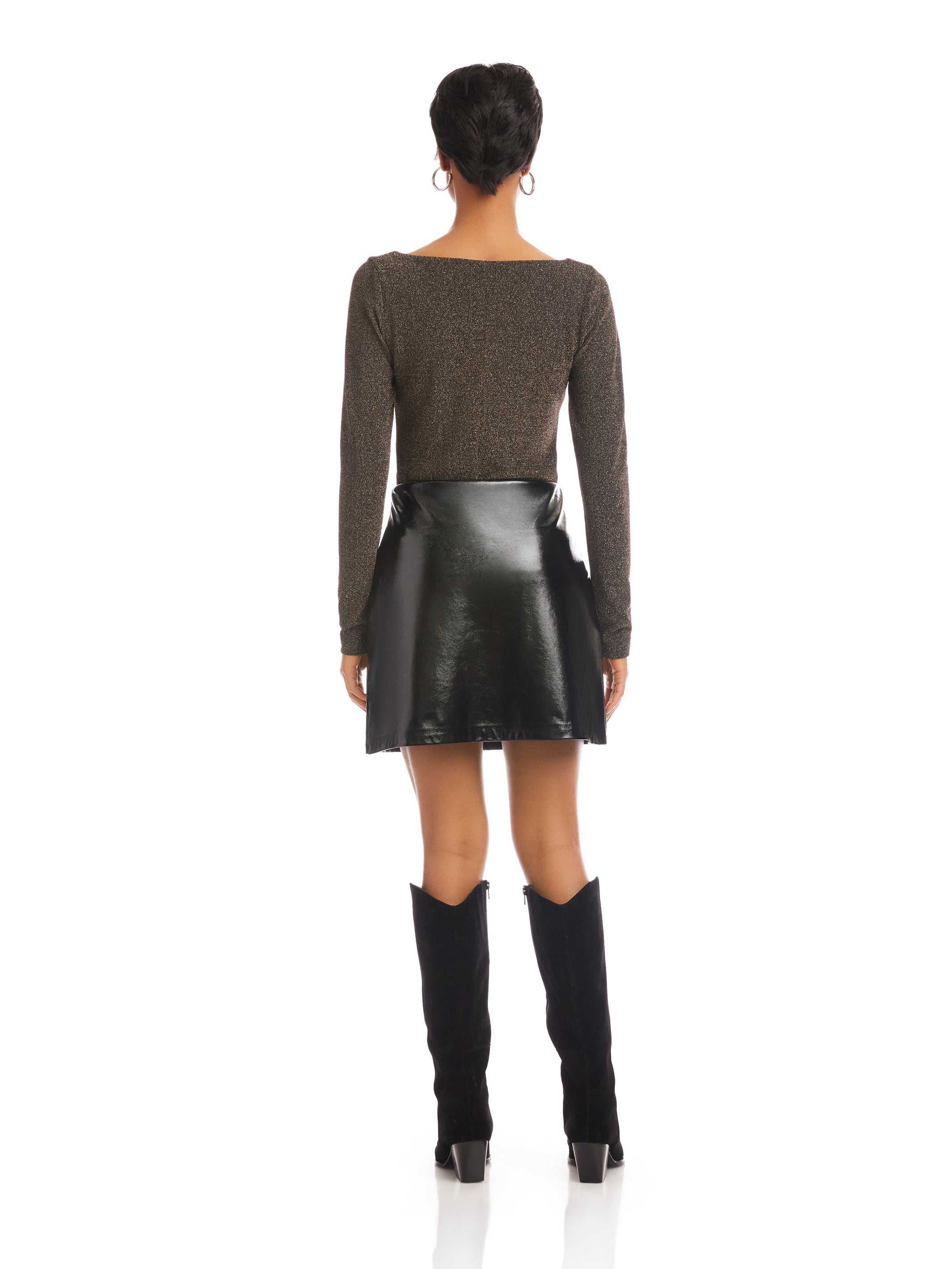 新品未使用　FOXEY “ina Skirt” 38 Britney Faux Patent Leather Mini Skirt - Modern & Edgy Style