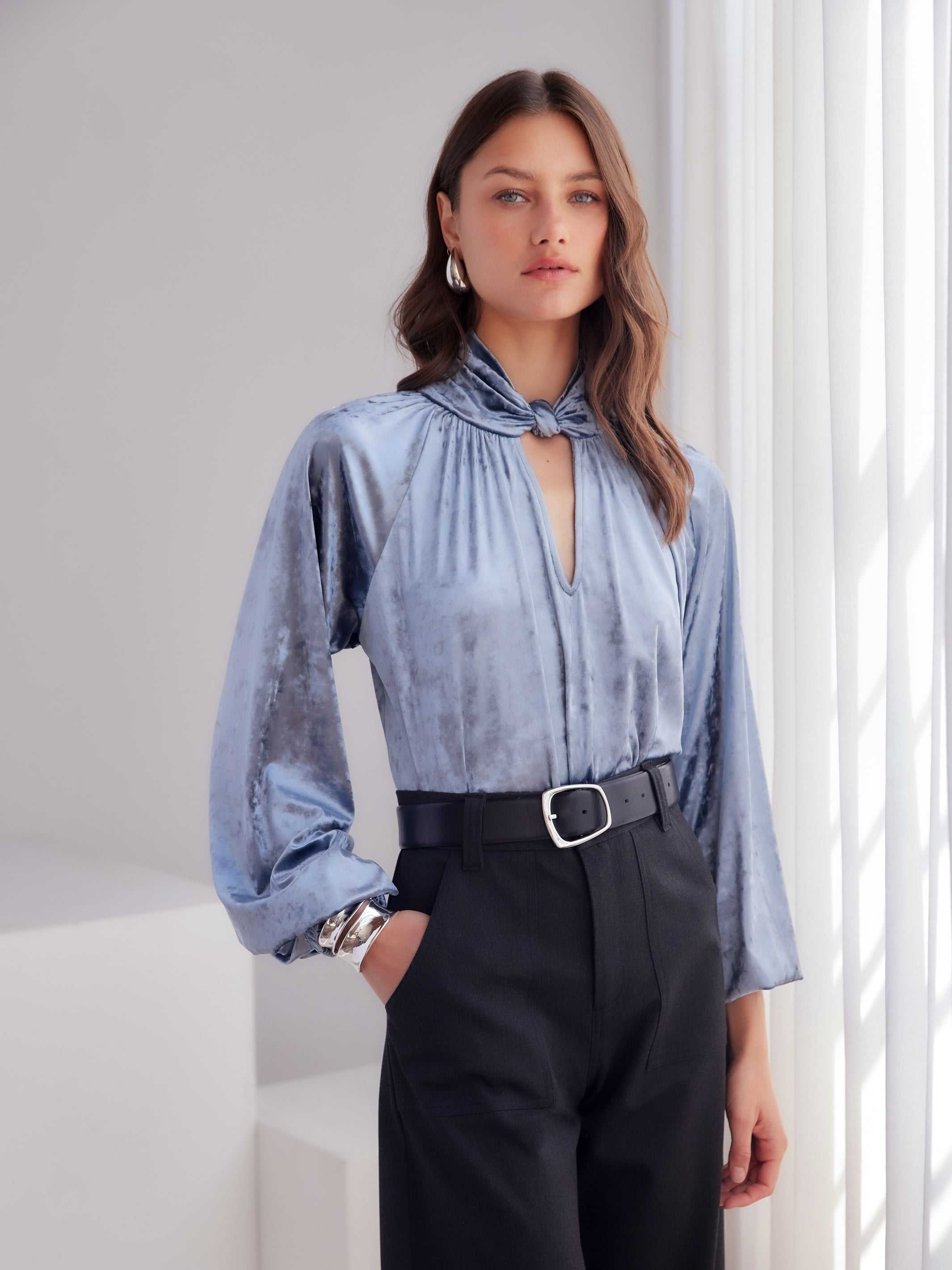 Alana Keyhole Top - Elegant Velvet Top with Knotted Neckline, 50